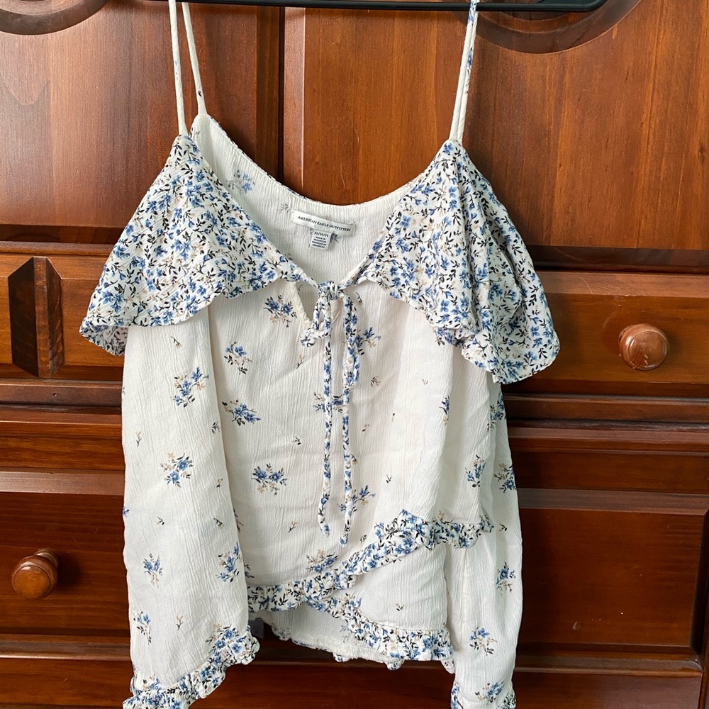 American Eagle Outfitters summery tank top